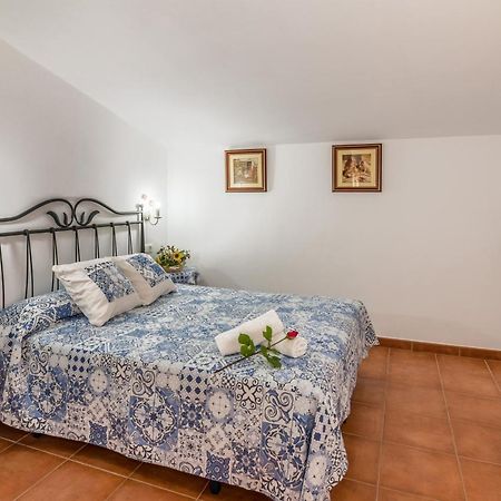 Апартаменти Casa Micolau Бесейте Екстер'єр фото